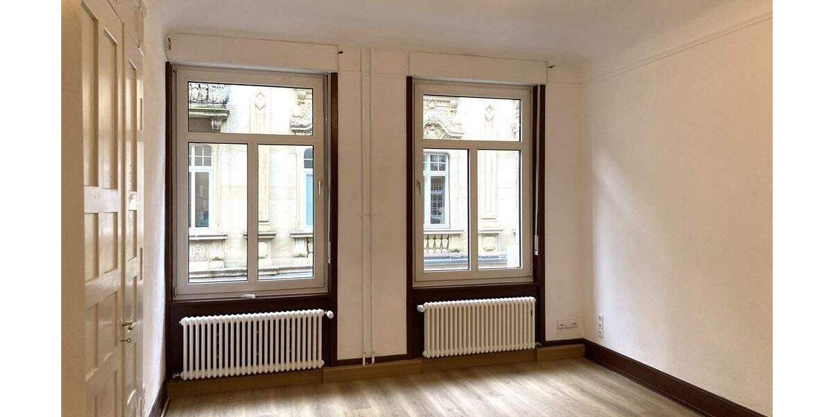 Stilvolle 4-Zimmer-Altbauwohnung mit Balkon in zentraler Stadtlage von Neustadt 4 zimmer