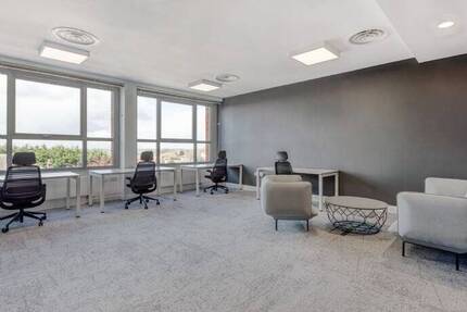 Privater Büroraum für 3 Personen 15 sqm in Regus Europa Karree Kaiserslautern zimmer