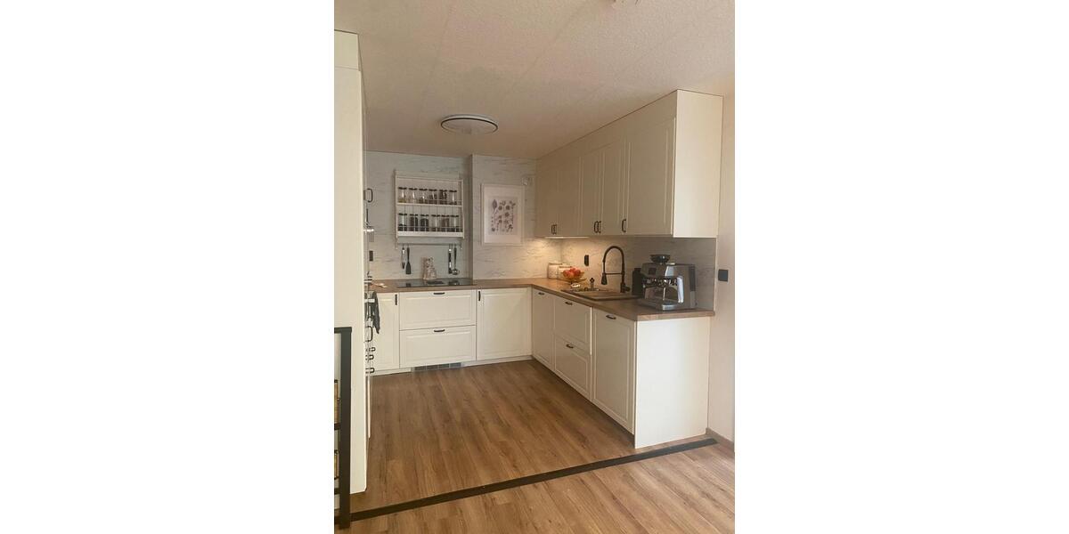 Erdgeschoßwohnung Kaiserslautern Bahnheim - 3 Zimmer, 100 m&sup2;, 1.300&euro; | Angebot:26023344