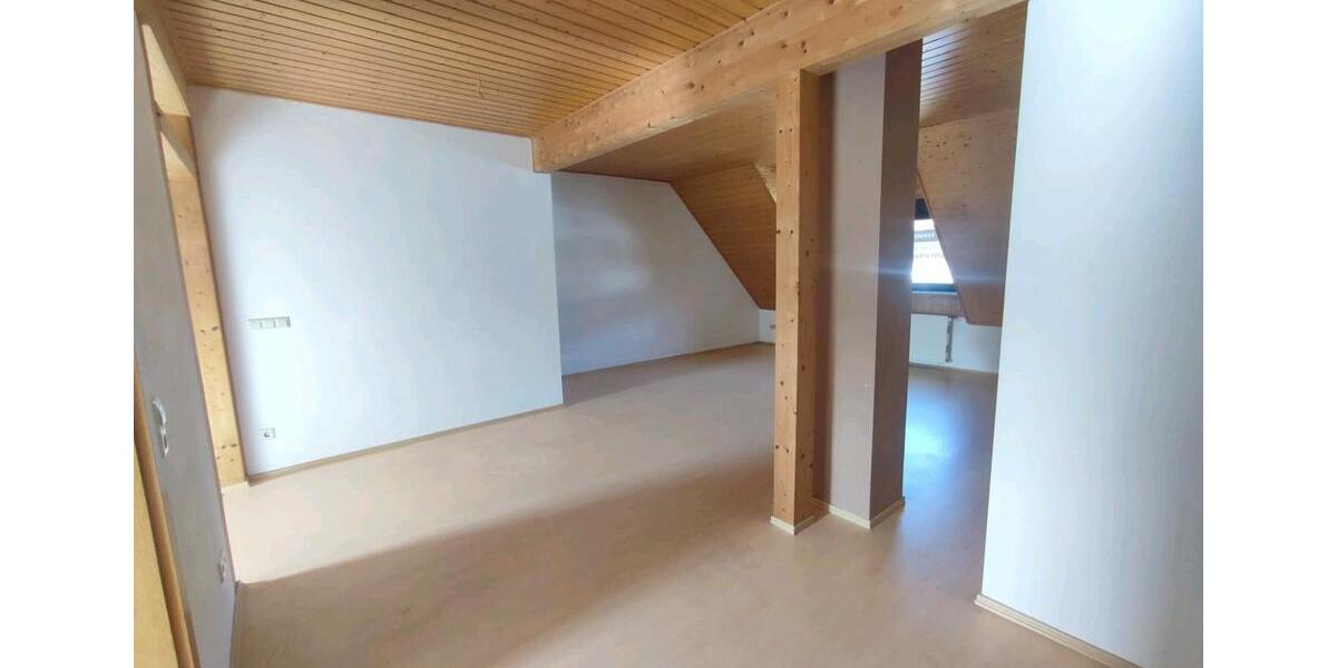 Dachgeschoßwohnung Meisenheim - 2 Zimmer, 65 m&sup2;, 570&euro; | Angebot:25280670