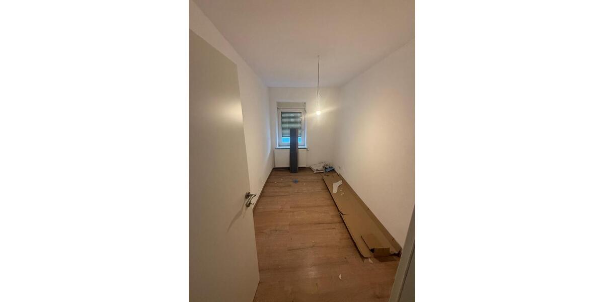 Mehrfamilienhaus, Wohnhaus Bad Dürkheim - 7 Zimmer, 170 m&sup2;, 350.000&euro; | Angebot:26610758