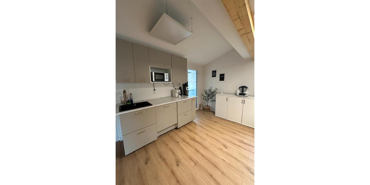 Dachgeschoßwohnung Neustadt an der Weinstraße Diedesfeld - 3 Zimmer, 60 m&sup2;, 1.220&euro; | Angebot:25945452
