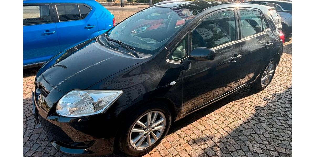 Toyota Auris 218.447 km 2.790 &euro; Kaiserslautern 67657