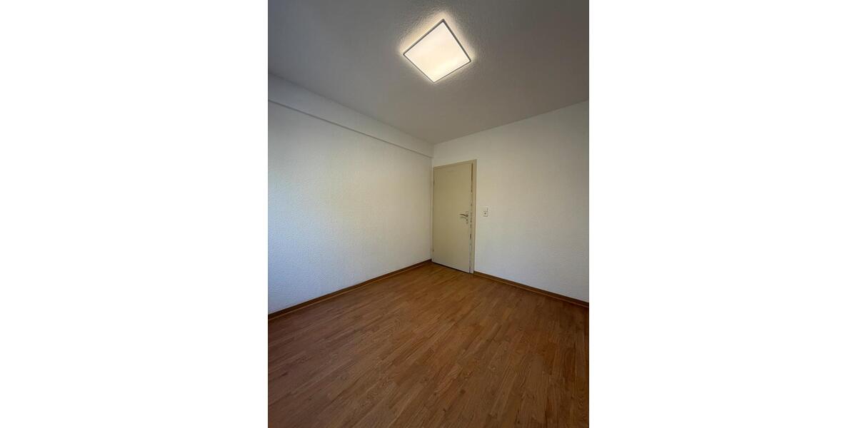 Erdgeschoßwohnung Kaiserslautern Betzenberg - 3 Zimmer, 75 m&sup2;, 180.000&euro; | Angebot:26335853