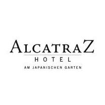 ALCATRAZ Hotel am Japan. Garten
