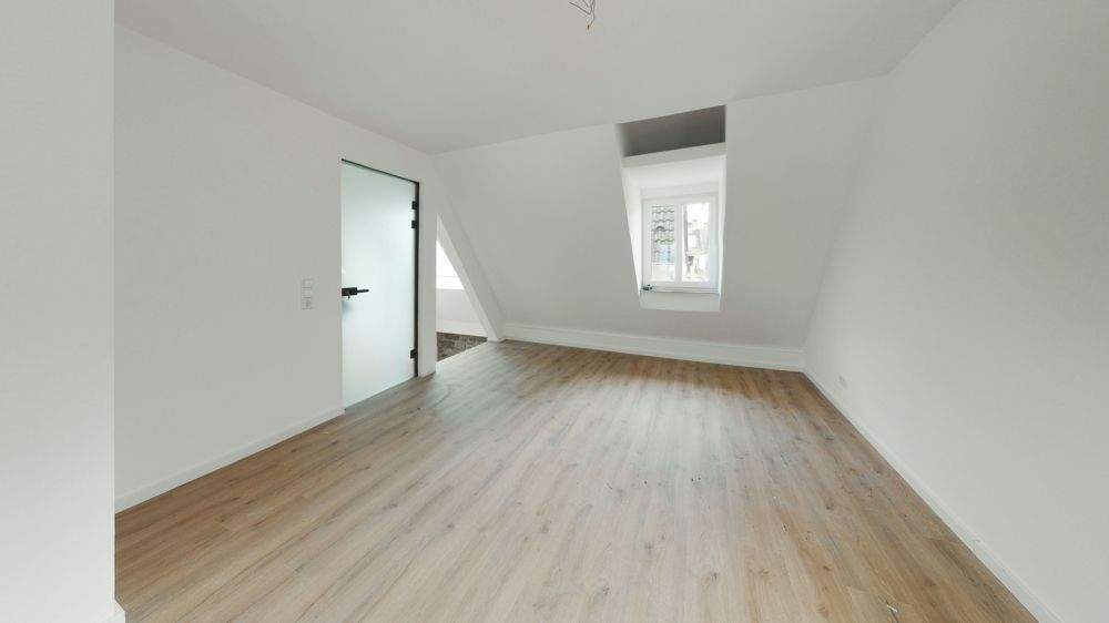 Ein echtes Schmuckstück: Renoviertes Stadthaus mit Charme 3 zimmer