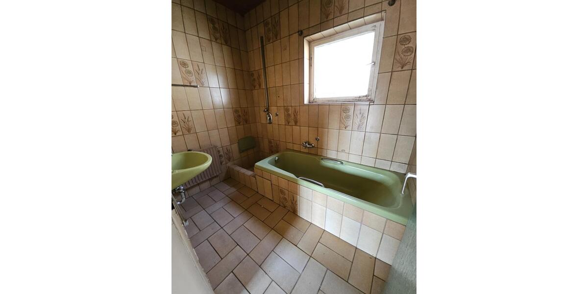 Einfamilienhaus Otterberg - 7 Zimmer, 250 m&sup2;, 259.000&euro; | Angebot:25891606