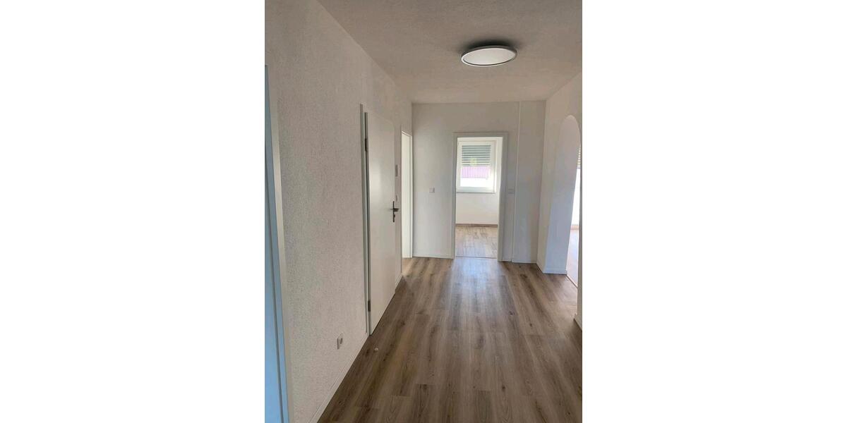 Etagenwohnung Ramstein-Miesenbach Hütschenhausen - 4 Zimmer, 145 m&sup2;, 1.480&euro; | Angebot:24717538