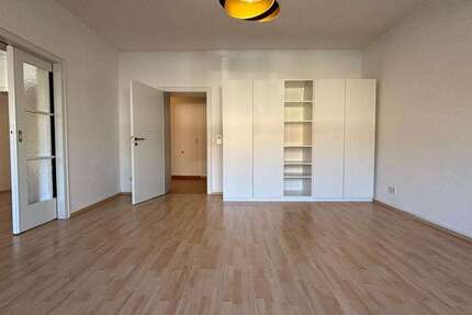 Wohnung Kaiserslautern Betzenberg - 2 Zimmer, 126 m&sup2;, 1.250&euro; | Angebot:26749241