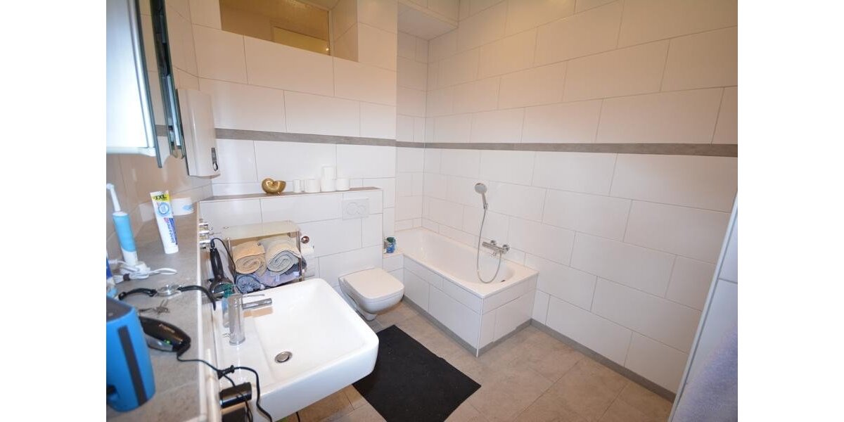 Eine wunderschoene Altbauwohnung in zentraler Stadtlage. - Erdgeschoßwohnung Neustadt Kernstadt | Angebot:20827926