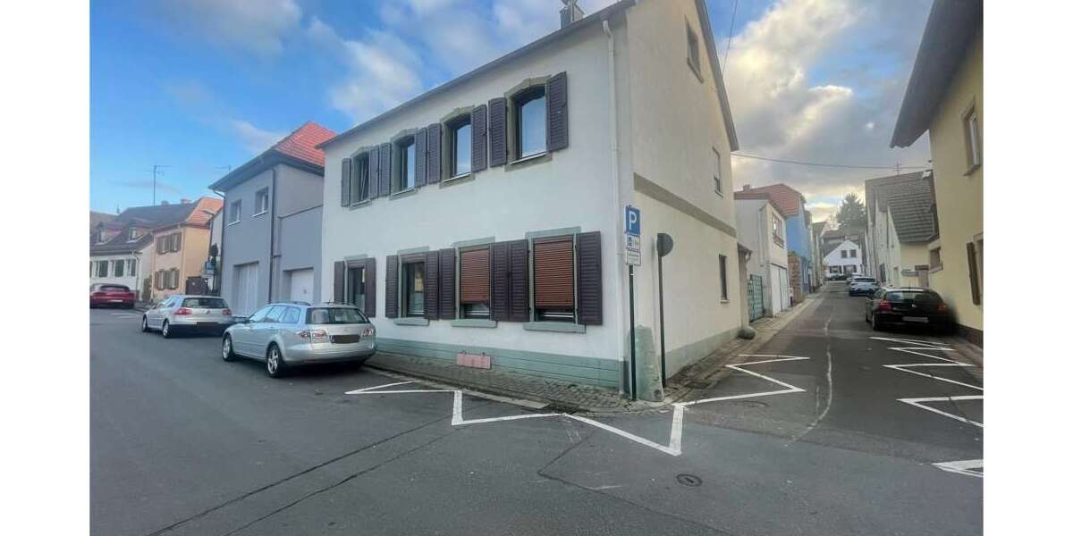 Haus zum Kaufen in Bad Dürkheim 359.000 € 220 m² 7 zimmer