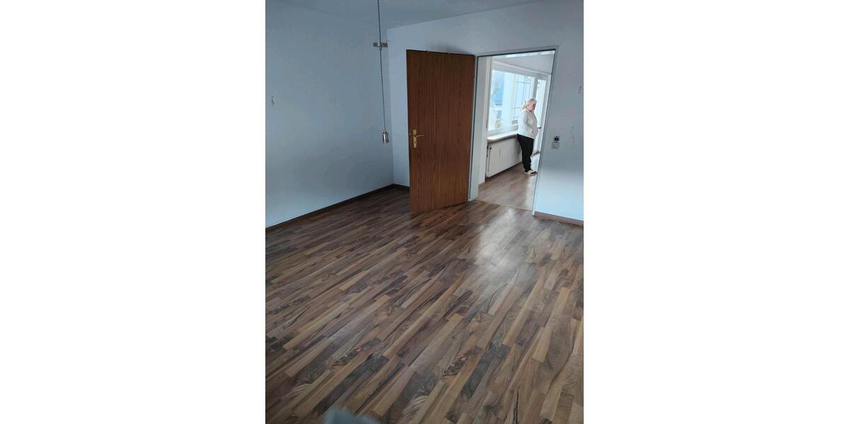 Etagenwohnung Hinterweidenthal - 1 Zimmer, 120 m&sup2;, 1.100&euro; | Angebot:27597087