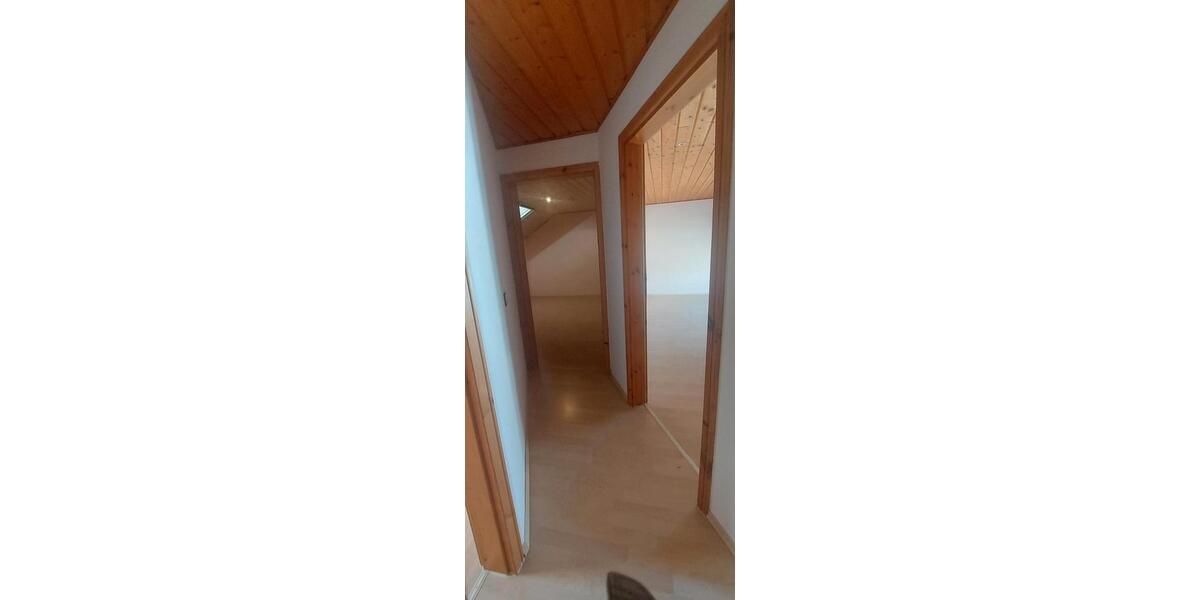 Etagenwohnung Gaugrehweiler - 4 Zimmer, 120 m&sup2;, 700&euro; | Angebot:26229209