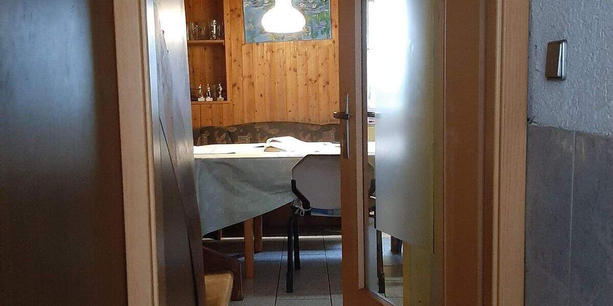 Reihenhaus Pirmasens Innenstadt - 5 Zimmer, 112 m&sup2;, 79.000&euro; | Angebot:25727247