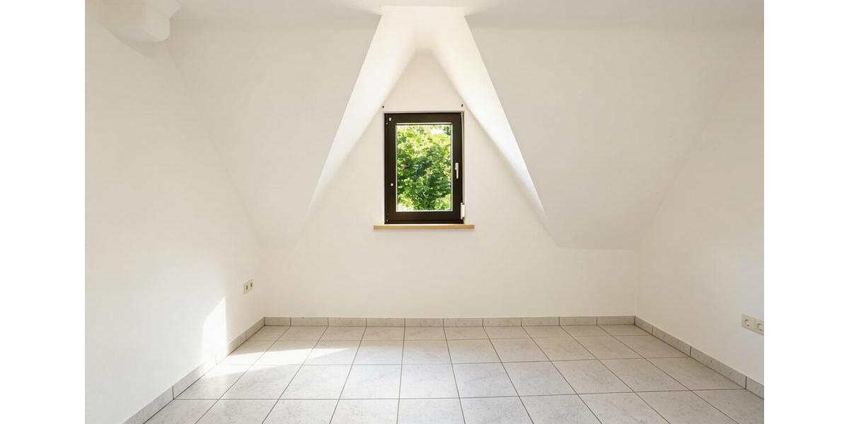 Maisonettenwohnung Höringen - 5 Zimmer, 172 m&sup2;, 1.050&euro; | Angebot:26493810