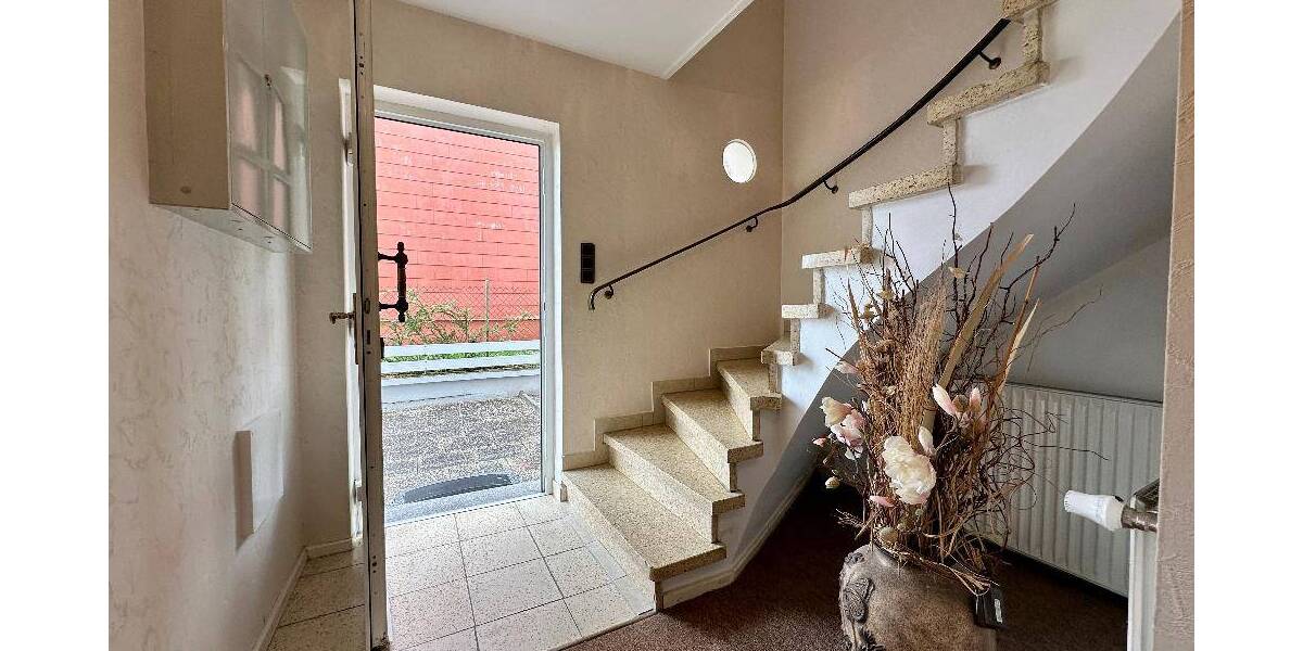 Einfamilienhaus Waldfischbach - 5 Zimmer, 151 m&sup2;, 215.000&euro; | Angebot:26230943