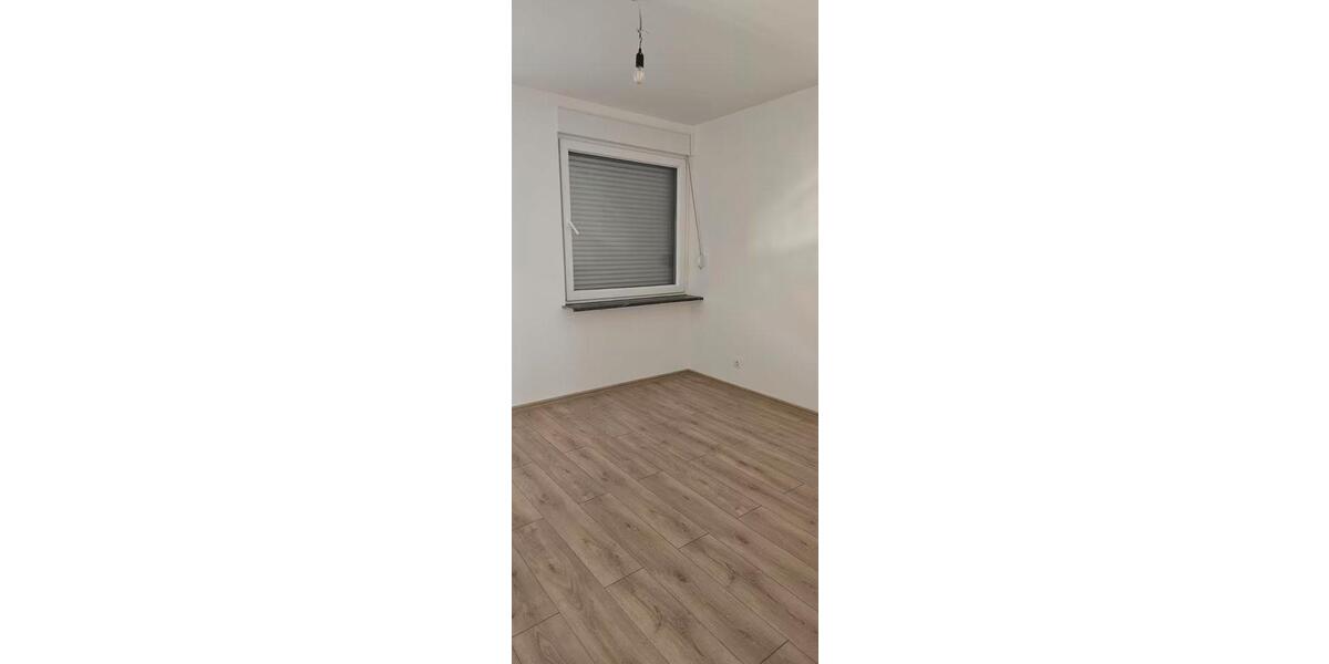 Etagenwohnung Pirmasens - 3 Zimmer, 95 m&sup2;, 700&euro; | Angebot:26644768