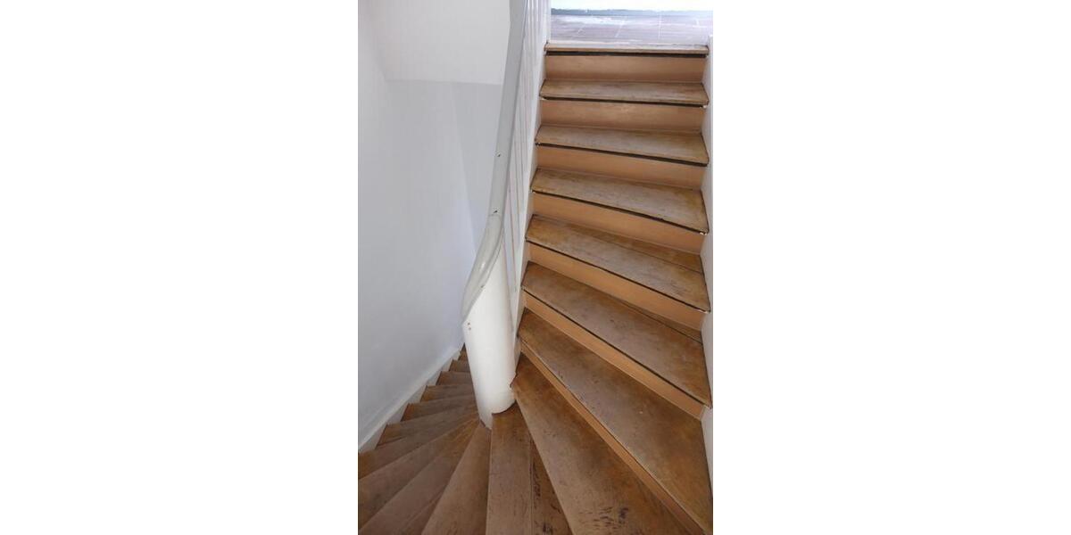 Schöne Maisonettewohnung = Haus im Haus gewerblich geeignet als Mitarbeiter-Unterkunft 7 zimmer