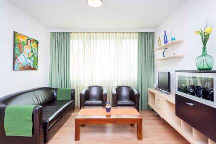 3 Zimmer Wohnung - ruhig, Balkon, Einbauküche, Keller 3 zimmer