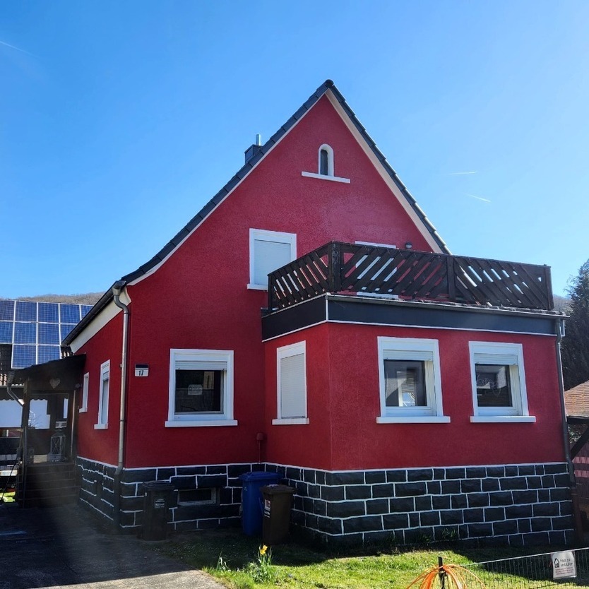 farbenfrohes Einfamilienhaus- charmant, gemütlich & bezugsbereit