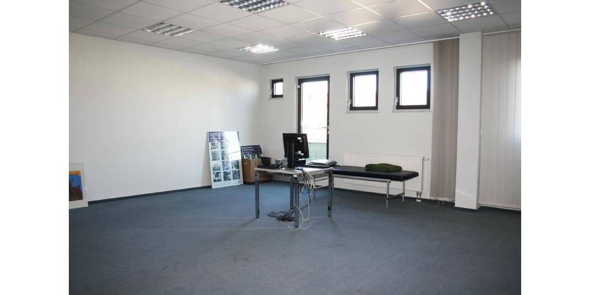 Gewerbeobjekt Kaiserslautern Innenstadt - 9 Zimmer, 6.720&euro; | Angebot:25800229