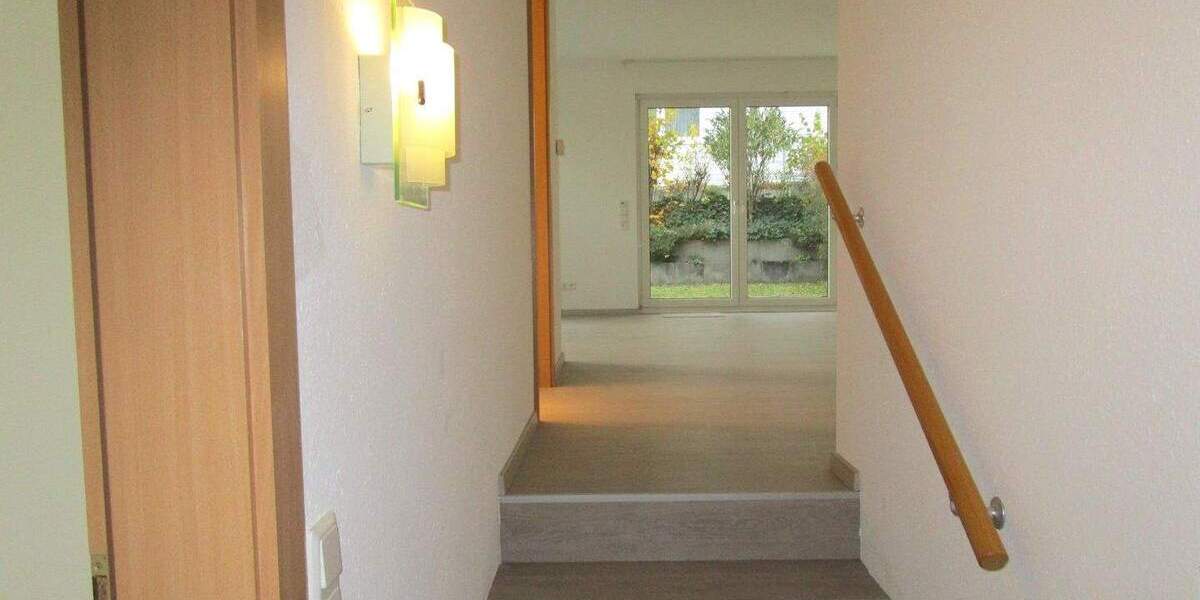 Etagenwohnung Kaiserslautern Innenstadt - 3 Zimmer, 95 m&sup2;, 1.000&euro; | Angebot:24689178