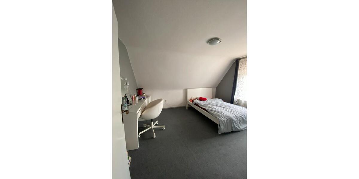 Einfamilienhaus Eisenberg (Pfalz) - 8 Zimmer, 167 m&sup2;, 2.000&euro; | Angebot:24673530