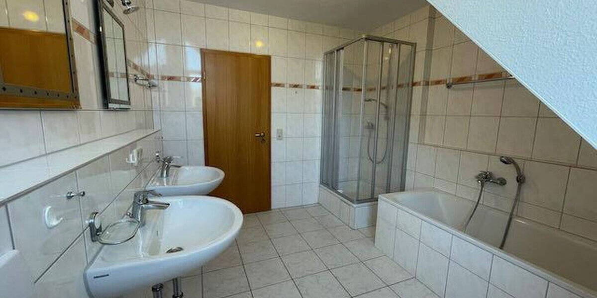 Doppelhaushälfte Trippstadt - 5 Zimmer, 136 m&sup2;, 340.000&euro; | Angebot:26302336