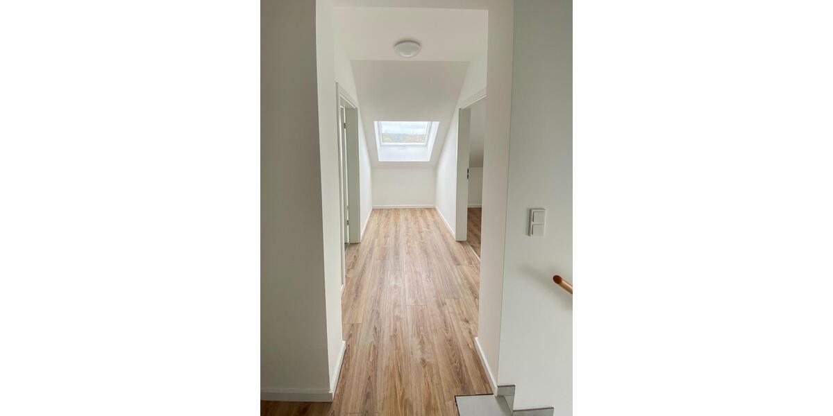Einfamilienhaus Ramstein-Miesenbach Miesenbach - 9 Zimmer, 223 m&sup2;, 589.000&euro; | Angebot:26533887