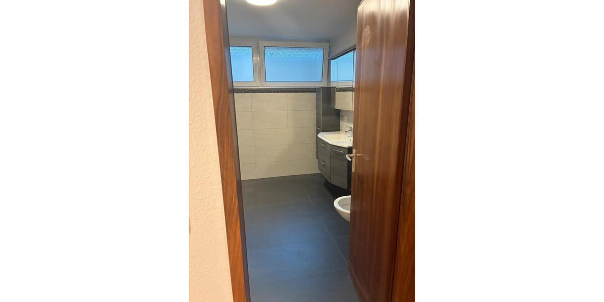 Erdgeschoßwohnung Kaiserslautern Engelshof - 3 Zimmer, 92 m&sup2;, 1.050&euro; | Angebot:26705194