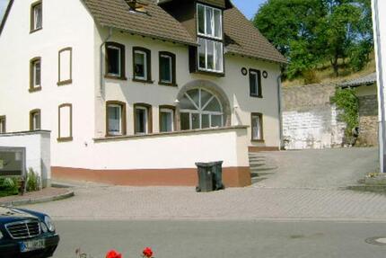 Wohnung Wolfstein - 3 Zimmer, 92 m&sup2;, 700&euro; | Angebot:25045816