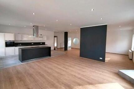 Haus Kaiserslautern Bahnheim - 3 Zimmer, 220 m&sup2;, 2.250&euro; | Angebot:25293412