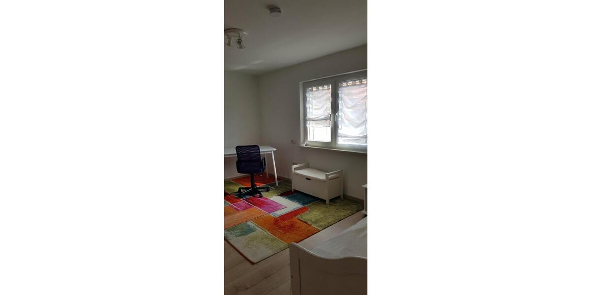 Etagenwohnung Steinwenden - 5 Zimmer, 132 m&sup2;, 900&euro; | Angebot:26249179