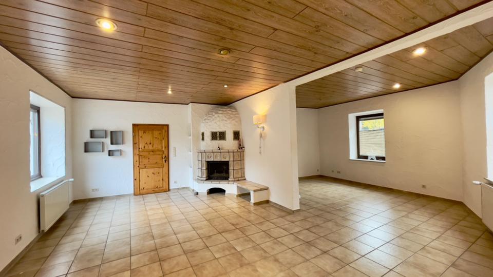 Doppelhaushälfte Bad Dürkheim - 5 Zimmer, 170 m&sup2;, 1.500&euro; | Angebot:25756085