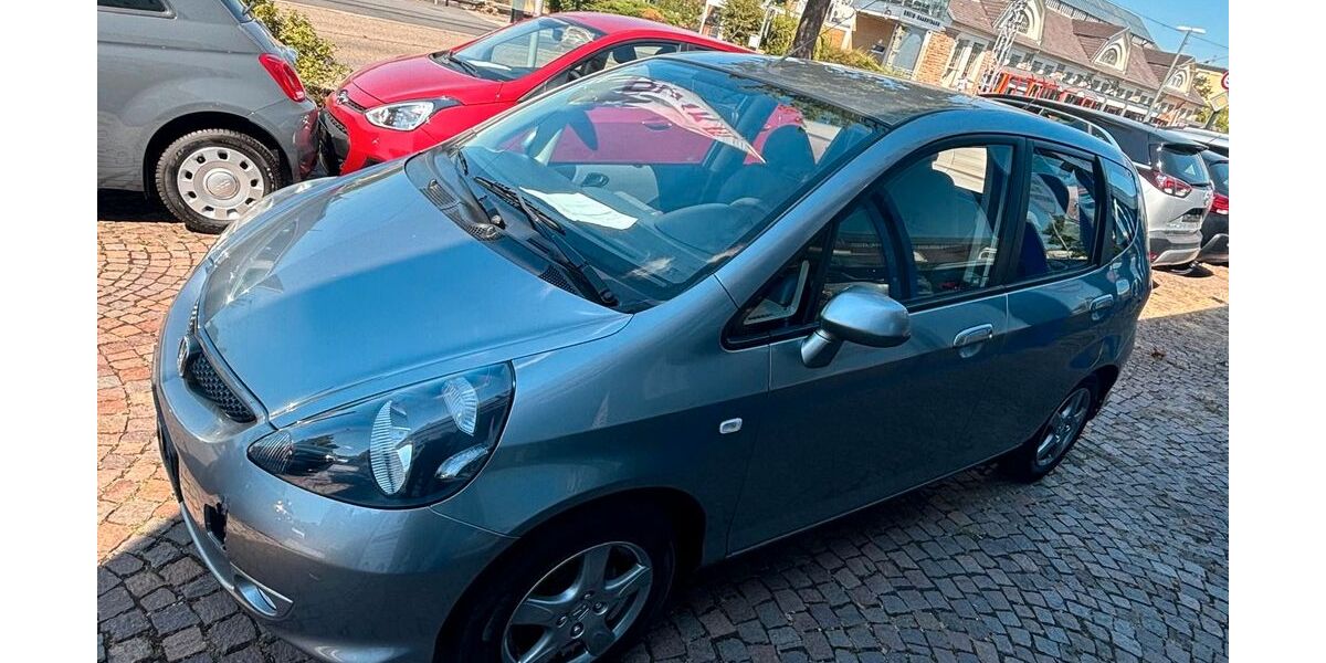 Honda Jazz 127.354 km 2.390 &euro; Kaiserslautern 67657