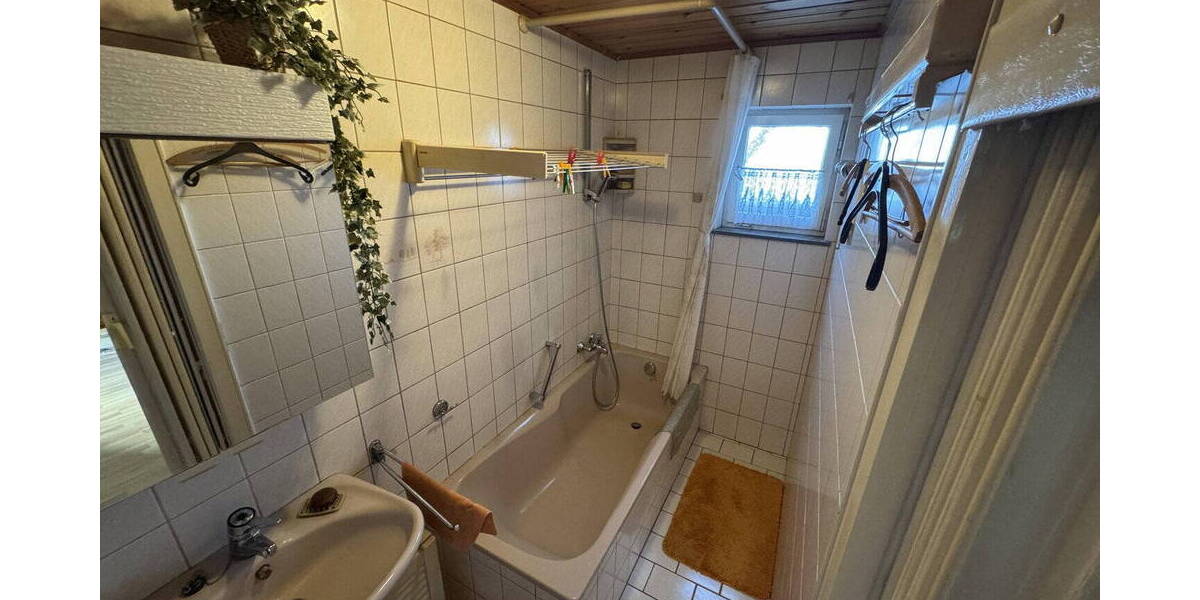 Einfamilienhaus Höheinöd - 4 Zimmer, 120 m&sup2;, 79.000&euro; | Angebot:26829461
