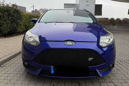 Ford Focus 143.000 km 12.199 € Bad Dürkheim 67098