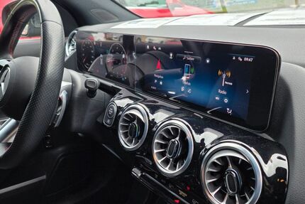Mercedes-Benz GLA 180 26.000 km 33.900 &euro; CLAUSEN 66978