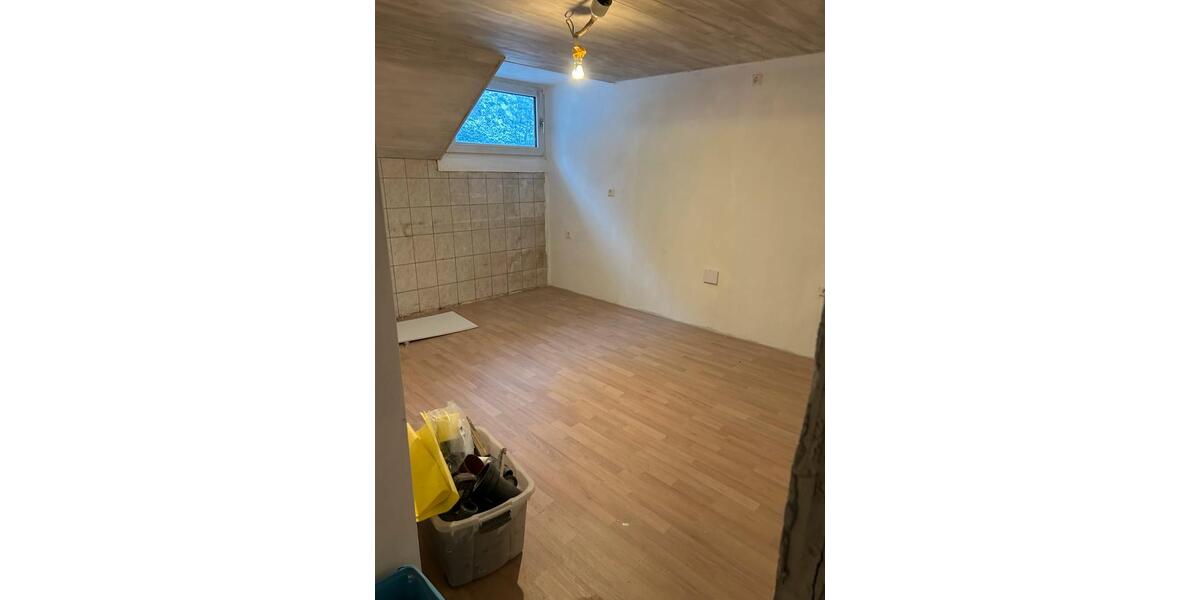 Doppelhaushälfte Elmstein - 7 Zimmer, 180 m&sup2;, 90.000&euro; | Angebot:24388189
