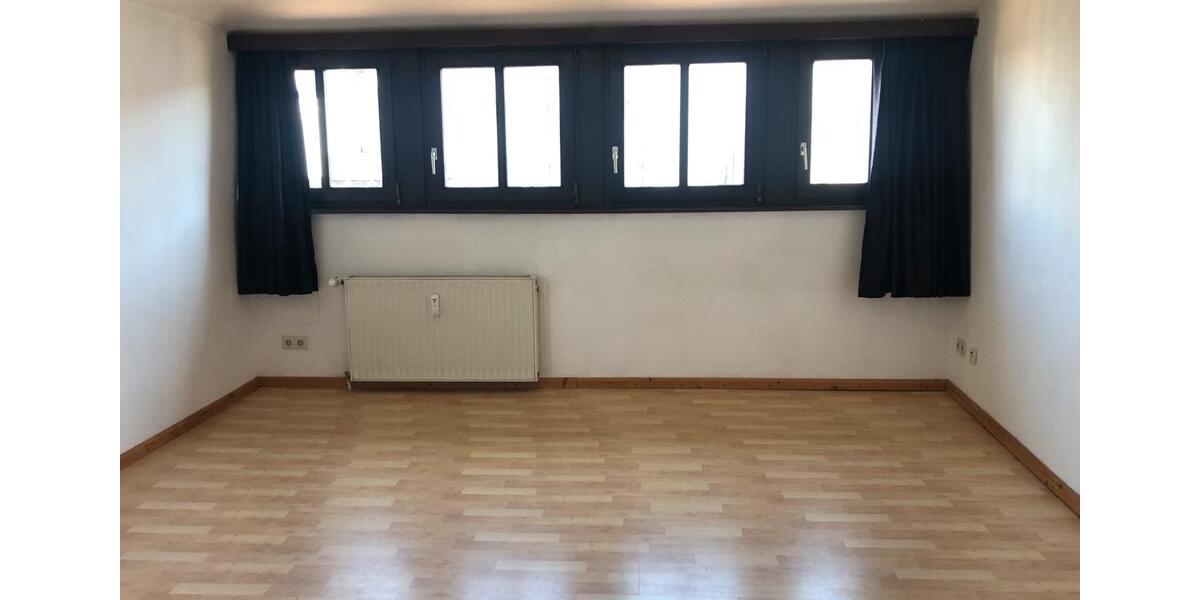 Dachgeschoßwohnung Kaiserslautern - 1 Zimmer, 38 m&sup2;, 365&euro; | Angebot:26349312