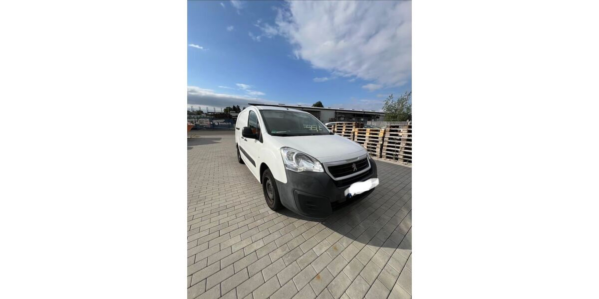 Peugeot Partner 108.900 km 8.590 &euro; Ramstein-Miesenbach 66877