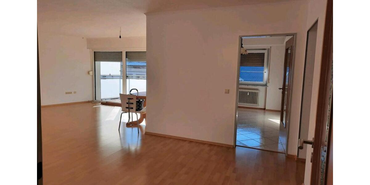 Etagenwohnung Pirmasens - 4 Zimmer, 117 m&sup2;, 800&euro; | Angebot:26626121