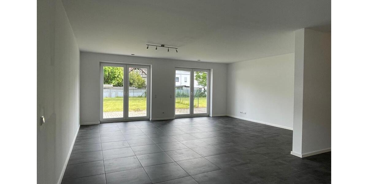 Doppelhaushälfte Kaiserslautern - 4 Zimmer, 166 m&sup2;, 2.000&euro; | Angebot:26609449