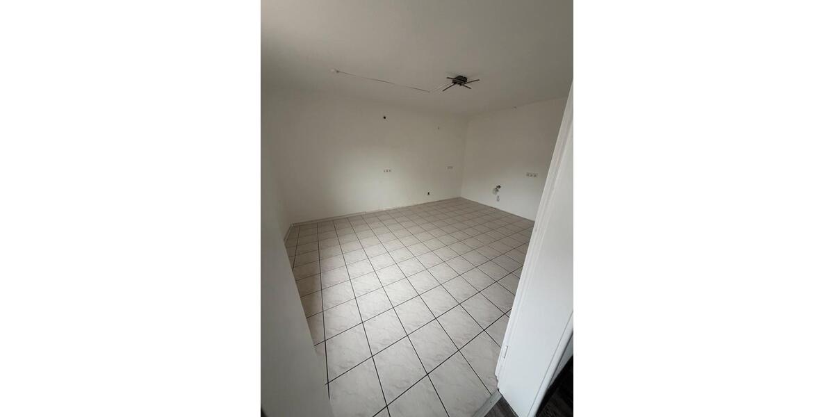 Einfamilienhaus Rockenhausen - 11 Zimmer, 225 m&sup2;, 260.000&euro; | Angebot:26128721