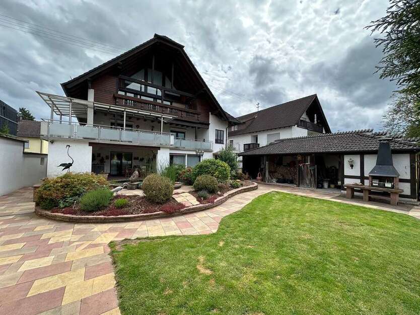 Haus zum Kaufen in Ramstein-Miesenbach 530.000 € 303 m²