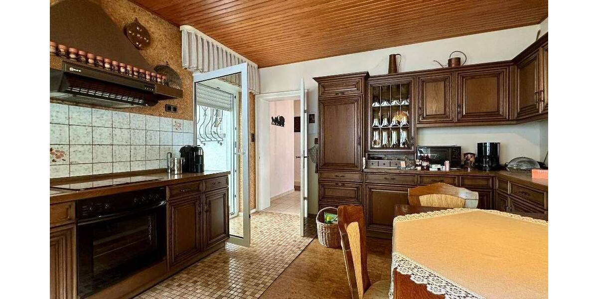 Einfamilienhaus Waldfischbach - 5 Zimmer, 151 m&sup2;, 215.000&euro; | Angebot:25777592