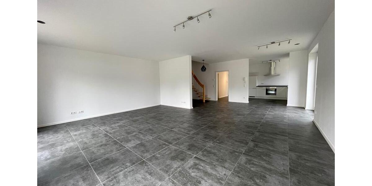 Doppelhaushälfte Kaiserslautern - 4 Zimmer, 166 m&sup2;, 2.000&euro; | Angebot:26609449