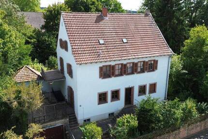 Haus Kaiserslautern Innenstadt - 8 Zimmer, 258 m&sup2;, 549.000&euro; | Angebot:24114097