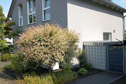 Einfamilienhaus freistehend mit Wärmepumpe, PV Anlage, Speicher. 4 zimmer