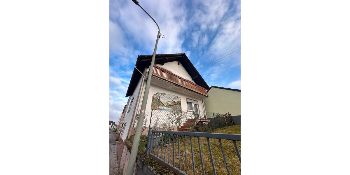 Einfamilienhaus Hermersberg - 10 Zimmer, 190 m&sup2;, 175.000&euro; | Angebot:26448247